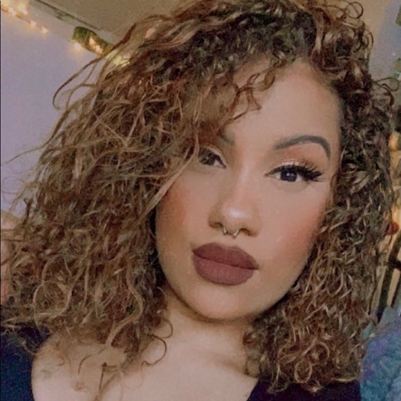 Meet your Posher, Libby - Picture 2 of 2